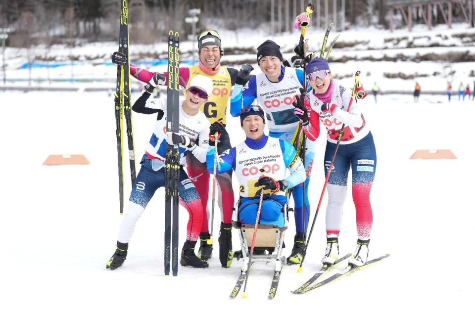 笑顔のパラノルディックスキーチームの皆様